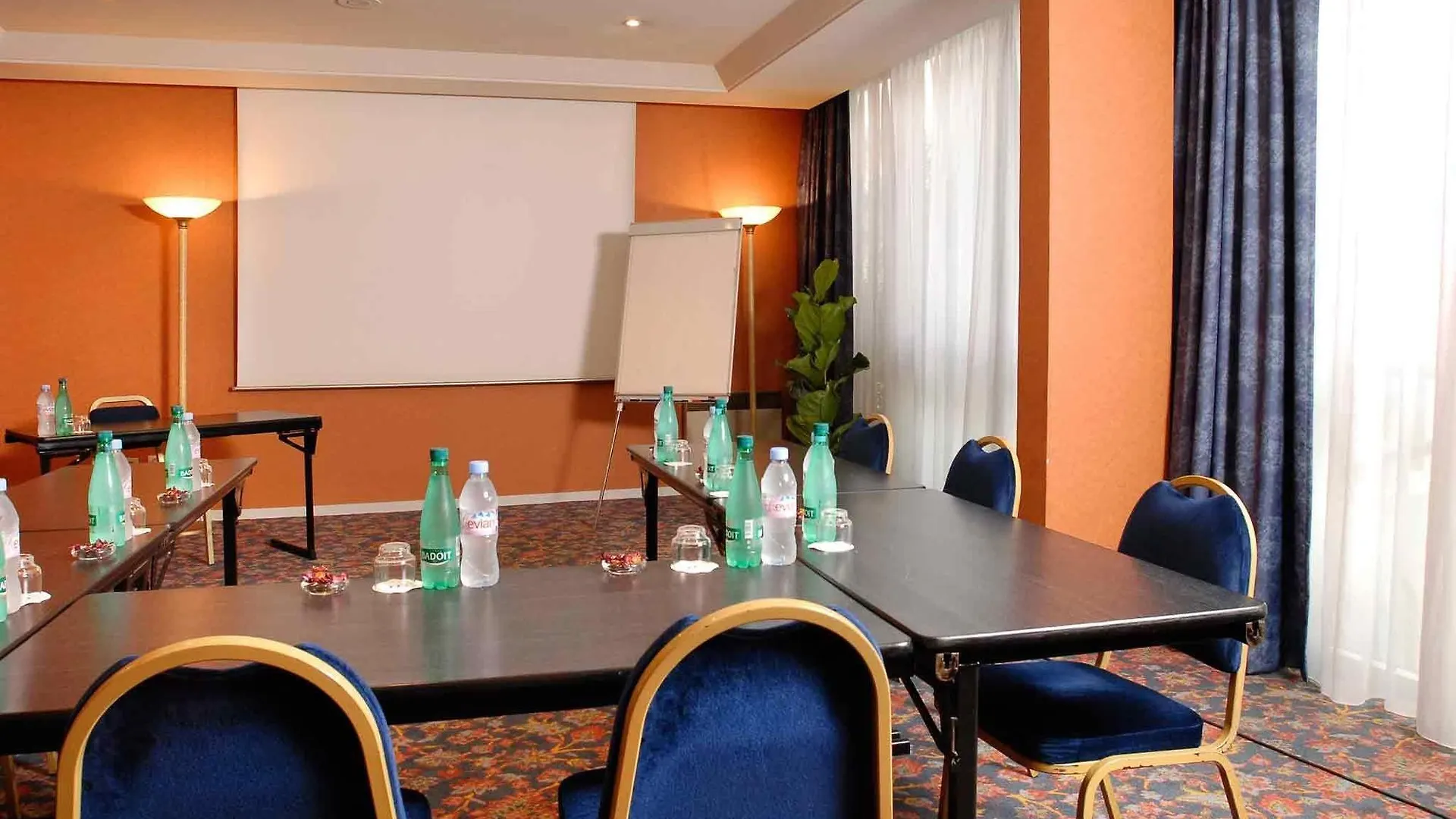 Mercure Rennes Centre Parlement 4*,